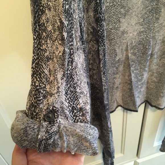 French Laundry open draped cardigan Snake print - Picture 4 of 5